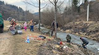 From Sunrise Work to Cozy Dinner 🌄 Building a Bridge in a Carpathian Village
