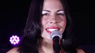 Orquesta femenina  ANACAONA de  Cuba: 'EL PUNTO CUBANO'