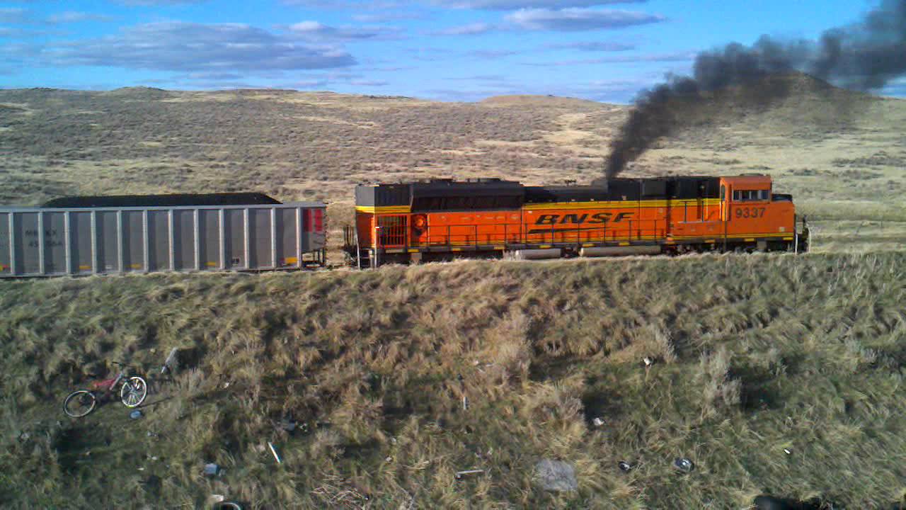 diesel cologne EMD SD70ACe having a bad day.