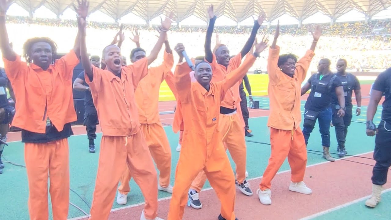 ALICHOKIFANYA DOGO PATTENI YANGA DAY NI BALAA TUPU WANANCHI WAMEKUBALI MZIKI