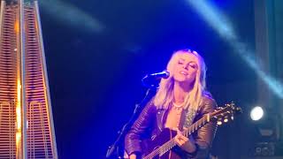 Lindsay Ell "Criminal" Live