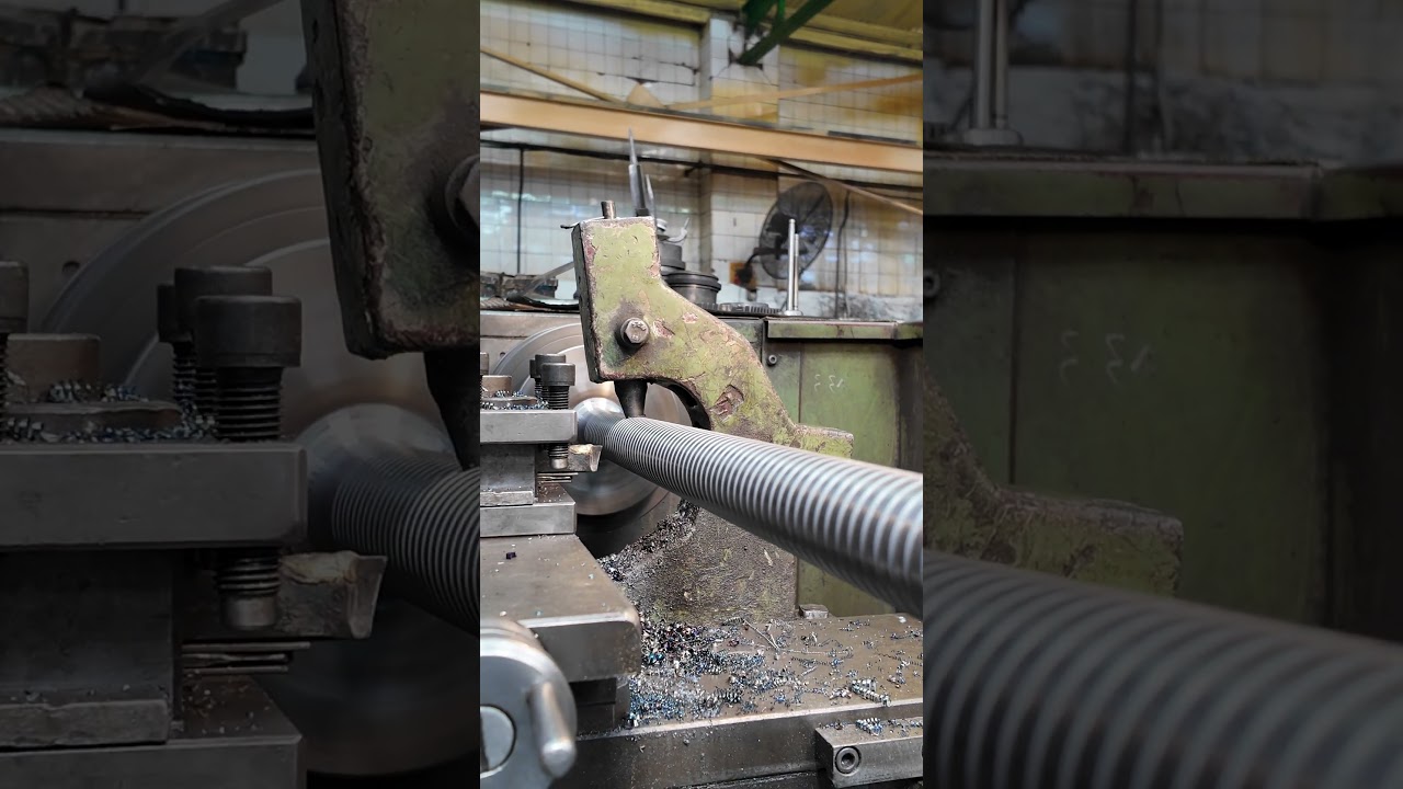 Screw cutting operator at work 🛠️✅ #machining