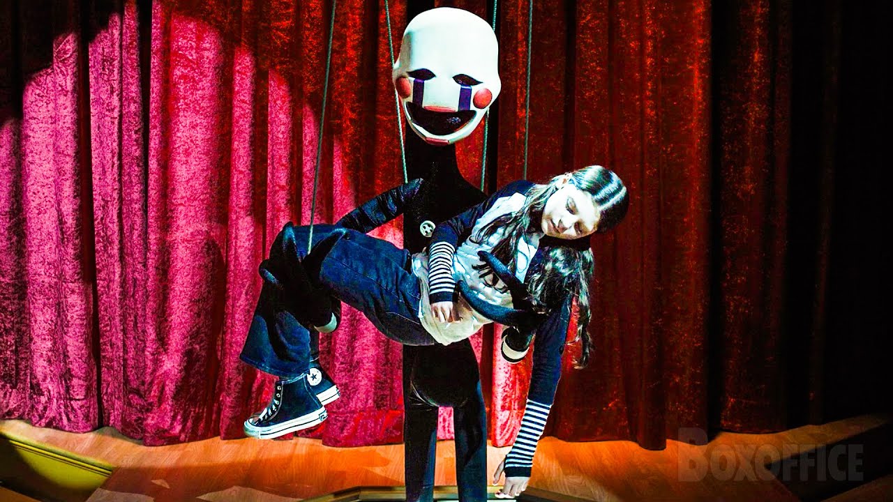 Una noche en Freddy Fazbear's Pizza sale mal (obvio) | Five Nights at Freddy's 2 | Clip en Español