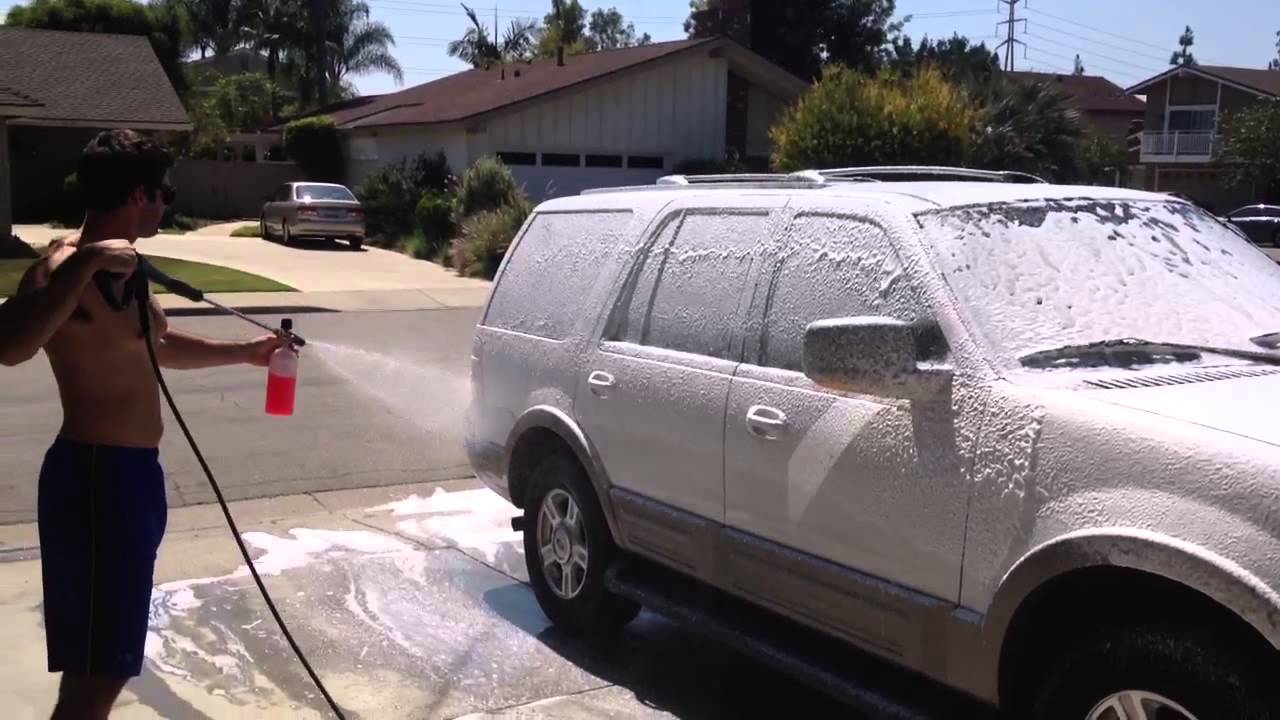 MTM Hydro Foam Lance with Chemical Guys Maxi Suds II Soap