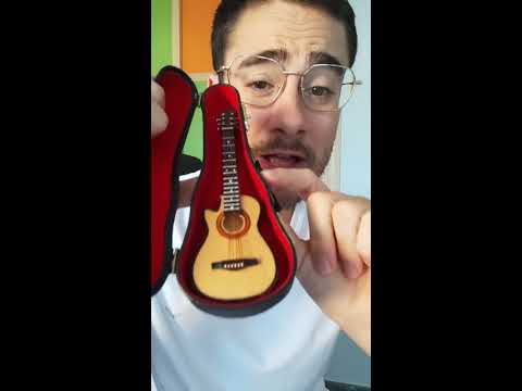 ASÍ SUENA UNA GUITARRA DE BOLSILLO (Mini Guitarra)
