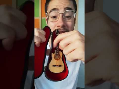 Video: Las 7 mejores maneras de decorar una guitarra con tus propias manos
