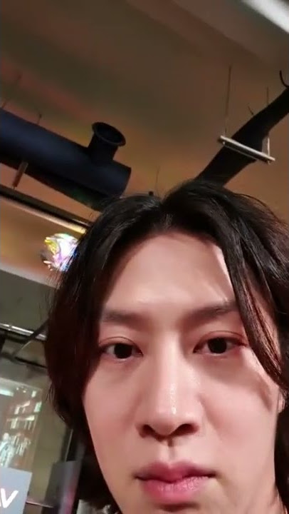 220211 Super Junior Kim Hee Chul 김희철 Instagram Live (1) kimheenim
