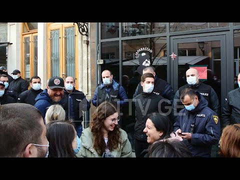 ვითარება ზურაბ გირჩი ჯაფარიძის ოფისთან