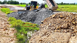 Download Lagu Nicely Prfeectly Landfill By Team Dozer SHANTUI Pushing Soil Stone And Many Dump Trucks 25TON MP3