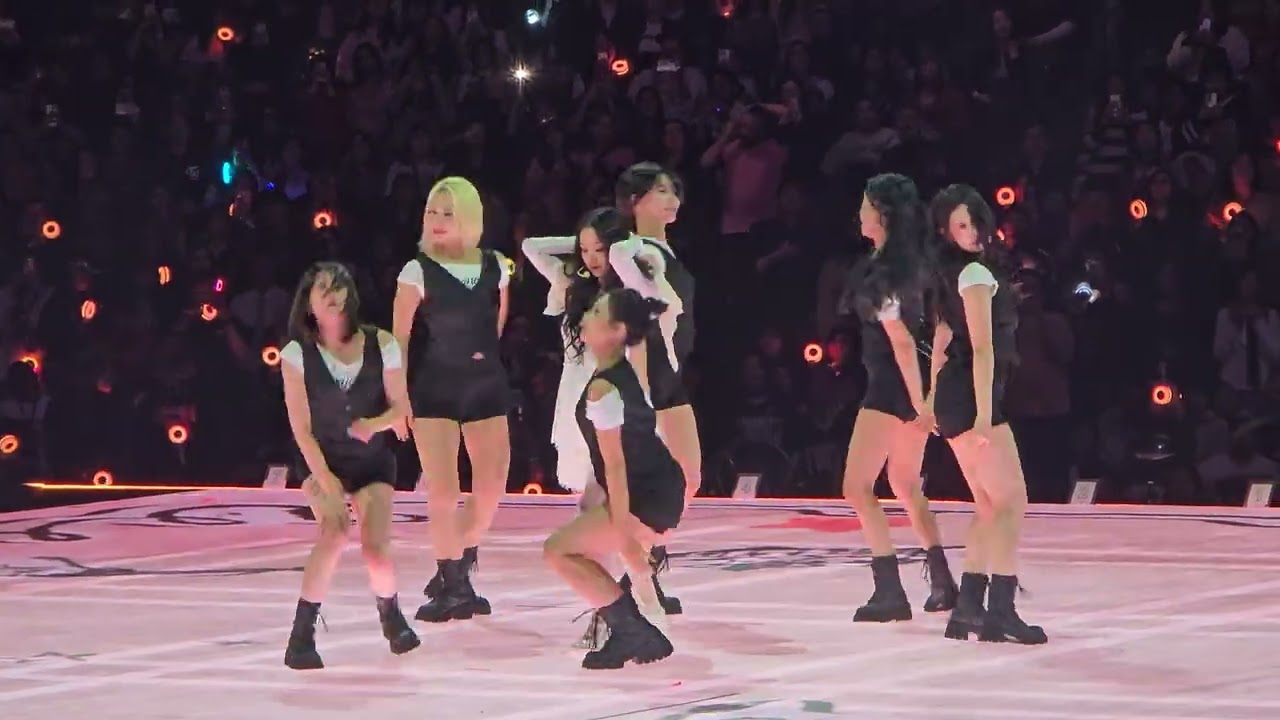 TWICE - Dallas Texas - 🎥: twinmusix.com