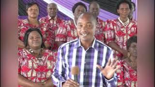 MWANZA TOWN CHOIR MWAKA 1959 WAKIIMBA NA KIPIGA GITAA ZA GALATONI KABLA UHURU WA TANGANYIKA.