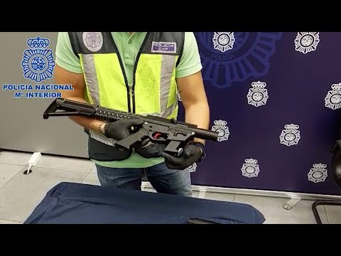 La Policía detiene a un hombre tras fabricar un subfusil con una impresora 3D