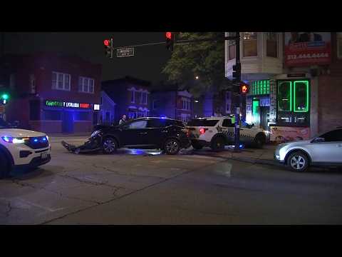 2 officers hurt in Heart of Chicago crash, Chicago police say