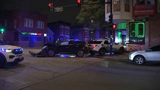 2 officers hurt in Heart of Chicago crash, Chicago police say