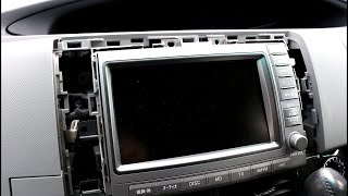 Toyota Estima Aeras  tv screen  head unit removal