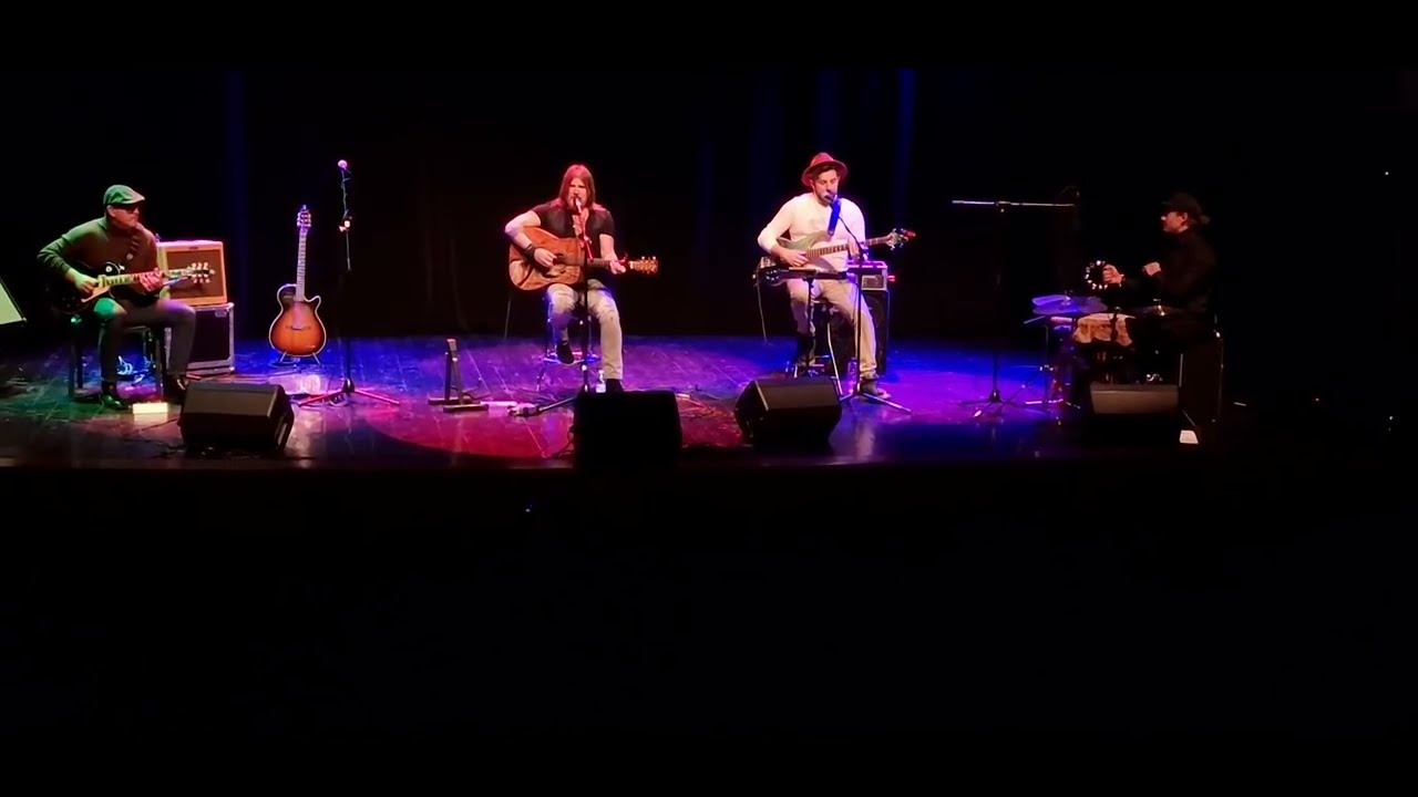 Adrian Sărmășan & Band - LIVE 🎄 Magia Crăciunului (madley)