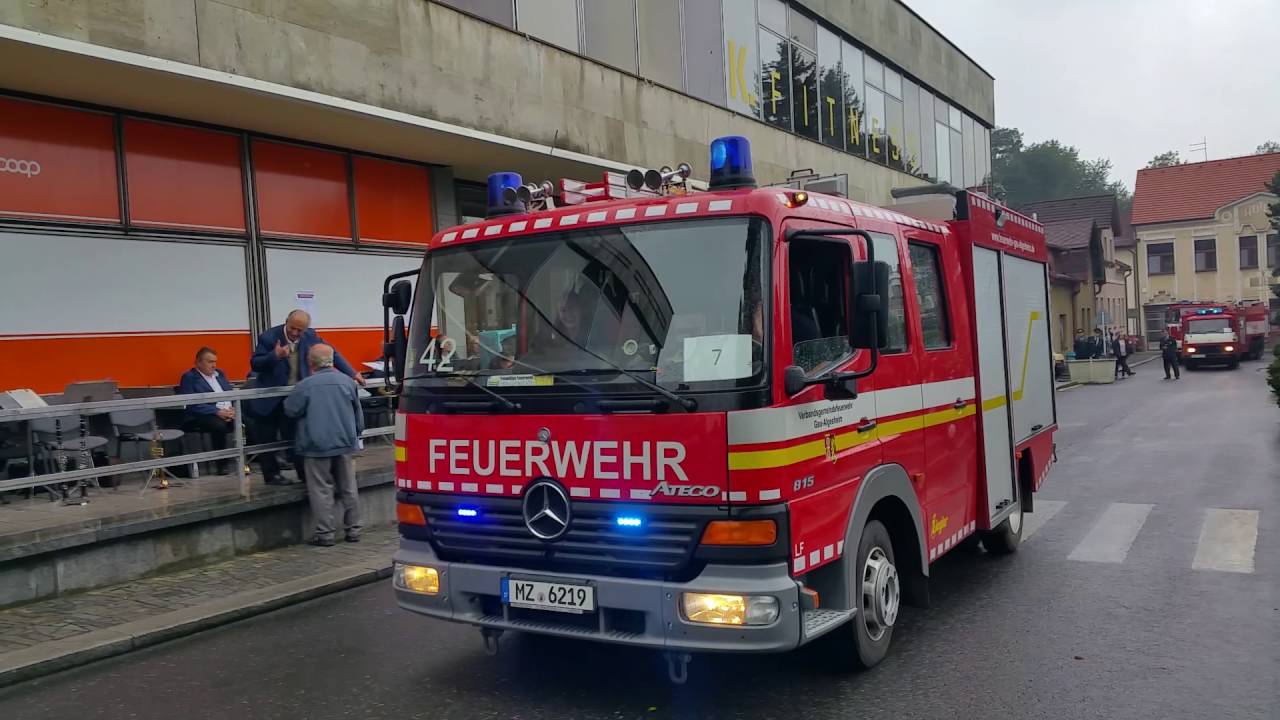 110 let SDH Komárov - přehlídka vozidel okolních SDH