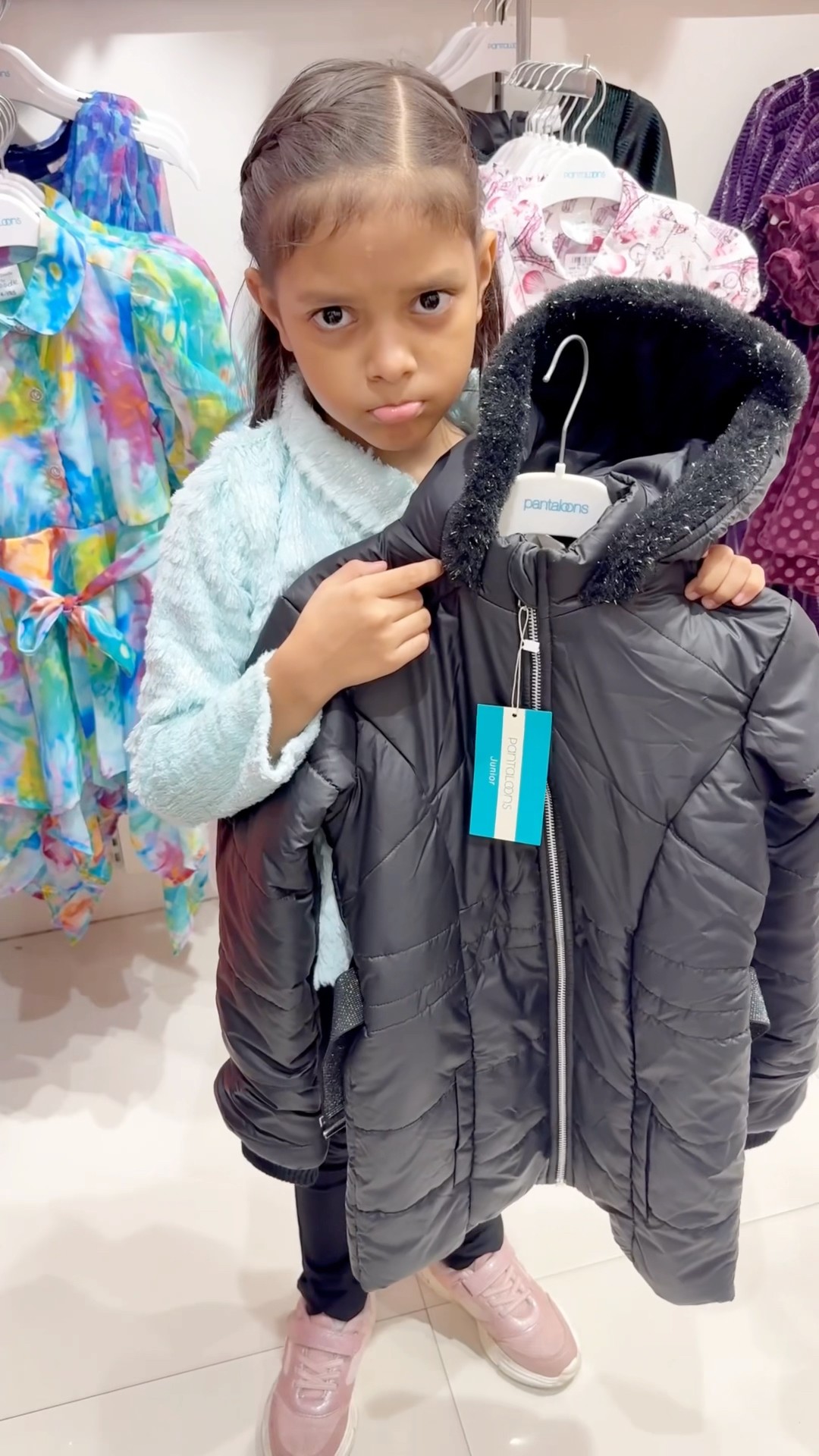 Mummy Ne Dilayi Badi Wali Jacket