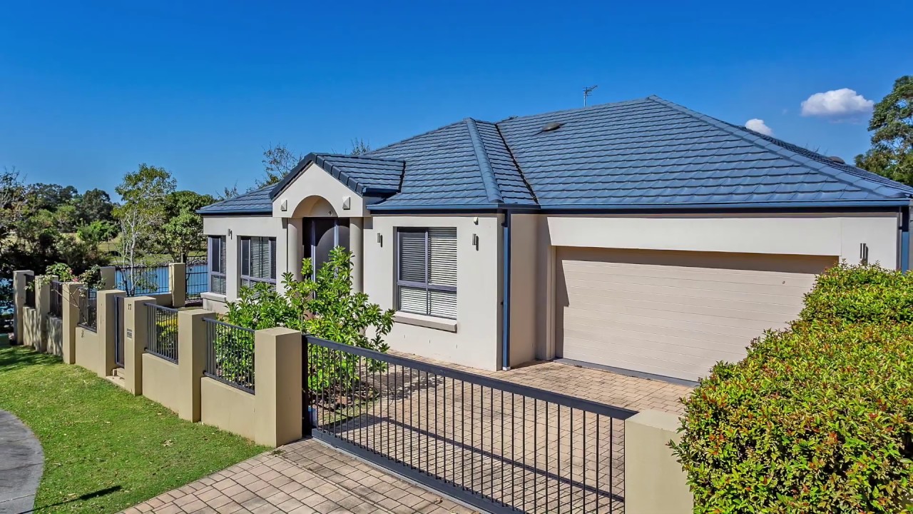 17 Avellino Drive, Varsity Lakes QLD 4227
