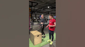 Какие упражнения нельзя делать в тренажерном зале при сколиозе! #худеемлегко #живембезболи