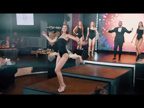 Другий вихід красунь Міс Київ-2019 ( Антонио Гомез Круз )