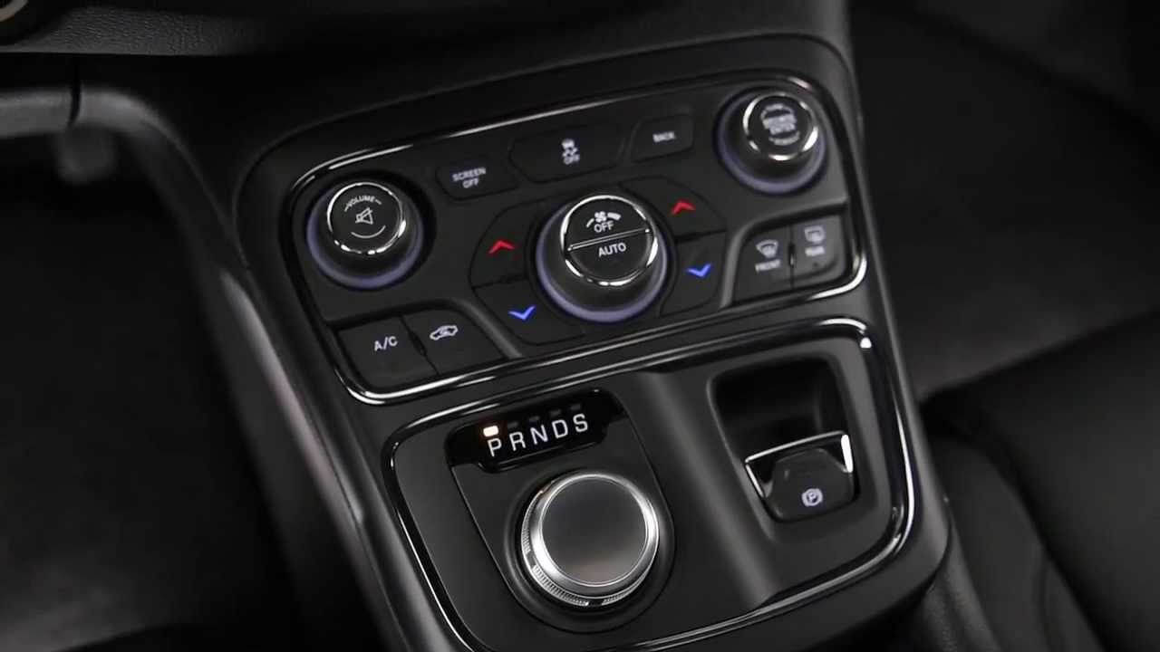 2015 Chrysler 200s Interior Footage