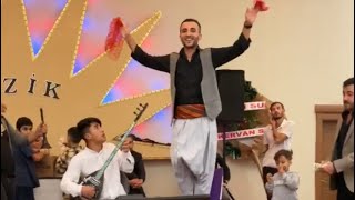 Tamer Gezer Çalıyor & Sinocan Oynuyor Kendi Tarzımda Dehset Esmeri̇m Kesinlikle Kaçirmayin