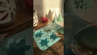 Let’s make a Snowflake Christmas Candle 🎄✨ #asmr #candle #christmasdecor #candlemaking #diy