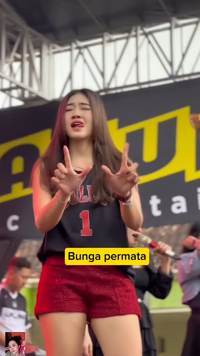 Asik banget gayanya Bunga permata #dangdut #ojing