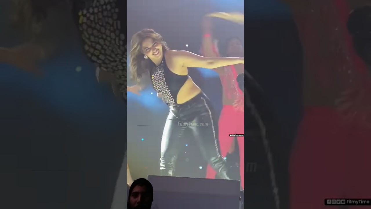 Tamannaah Bhatia Live Dance performance Aaj ki Raat Song 