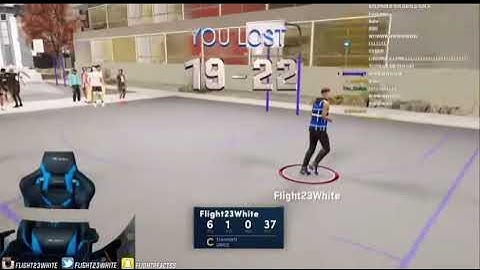 FlightReacts Breaks his PS5 Controller