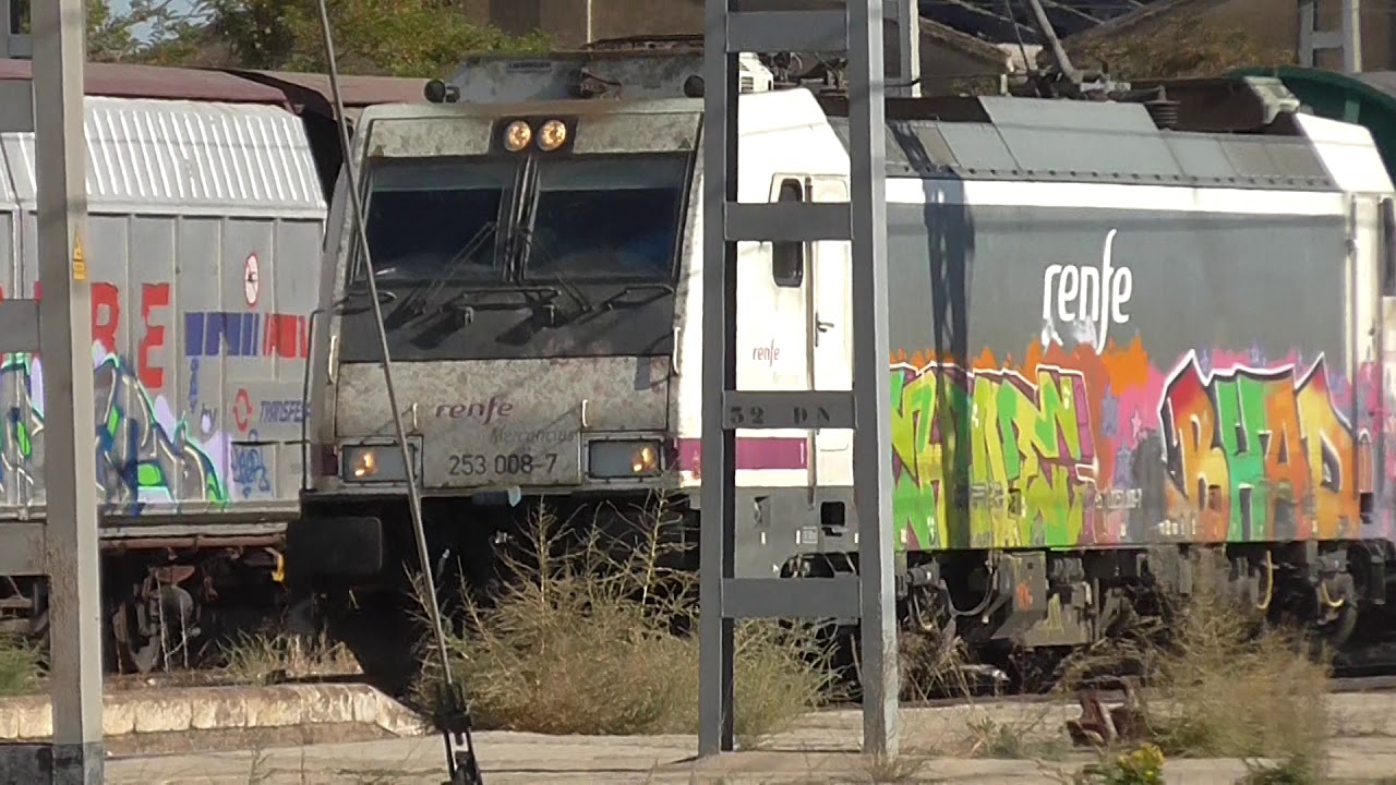 Renfe Mercancias - 253.008 con tren siderurgico en Casetas