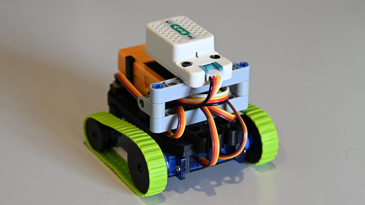 A voice controlled robot made using an M5Stack ASR unit. - YouTube