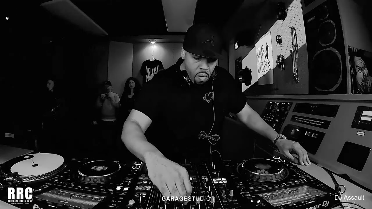 洋楽 DJ ASSAULT DJ Assault - Bangin' The Beat (Bangapella) - YouTube