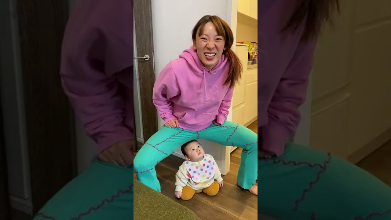 A baby who keeps watching Fuwa-chan - YouTube