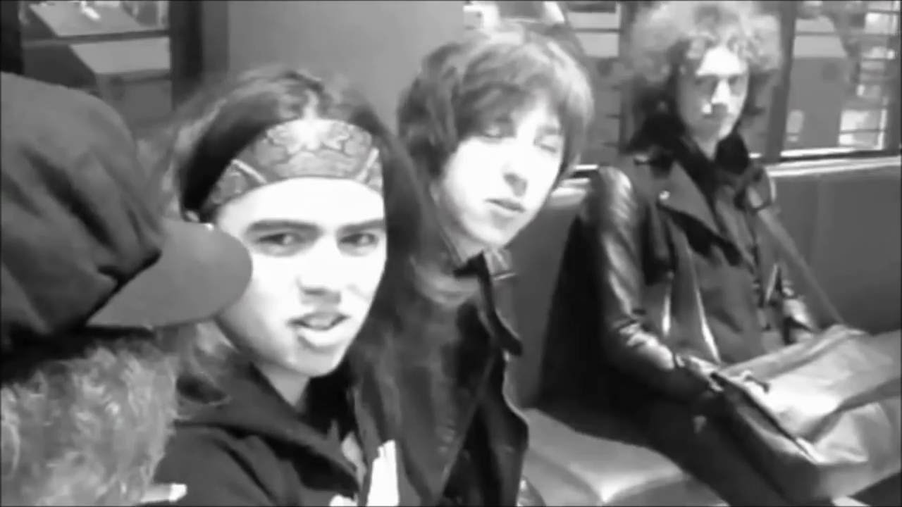 Catfish and the Bottlemen Van&Larry YouTube