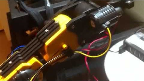 OWI Robot Arm under PICAXE 20M2 Control