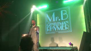 Mr B The Gentleman Rhymer - Oh Santa (Live Hitchen 2019)