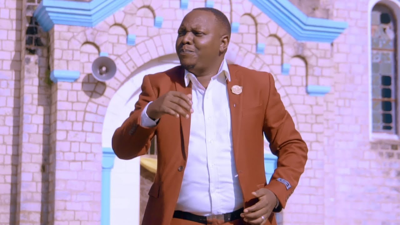 Christopher Mwahangila   HAKUNA KAMA WEWE MUNGU Official Music Video