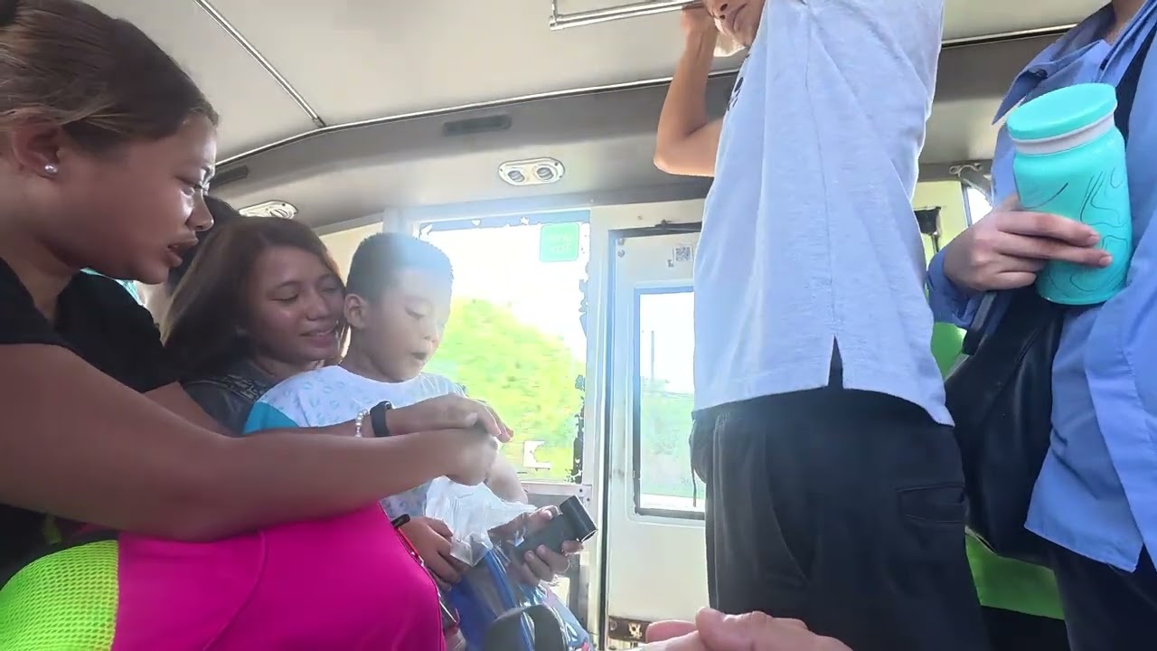 필리핀 버스 안 멀미하는 아이! 그리고 이해하는 필리핀 사람들!