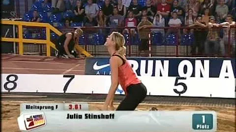 Promifrauen Weitsprung - Giulia Siegel - Jana Ina ...