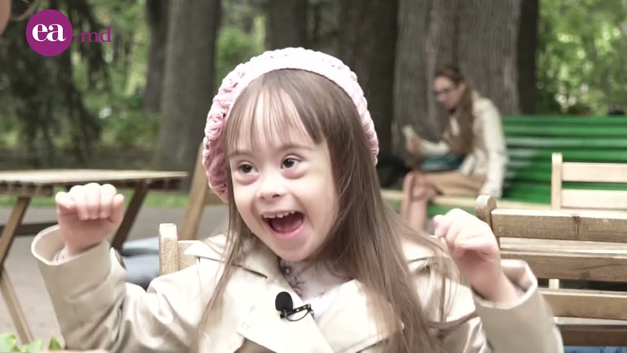 Marusica are 5 ani și este un copil cu sindromul down.Povestim cu Ea despre viața și activitățile ei