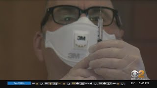 Volunteers Help Seniors Navigate Technology To Get COVID Vaccine Appointments