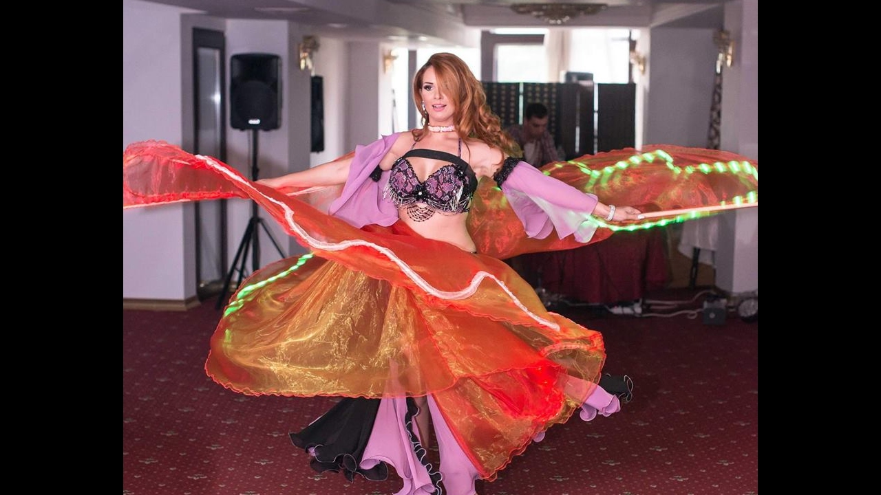 Show Oriental - Deea Maxer - (video de prezentare)