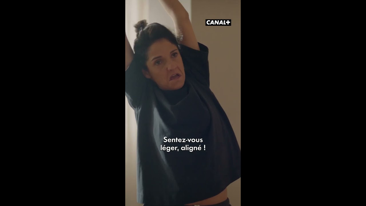 Un Cours De Yoga A Ne Fait Jamais Mal Sauf Pour Florence Foresti D Sordres Shorts