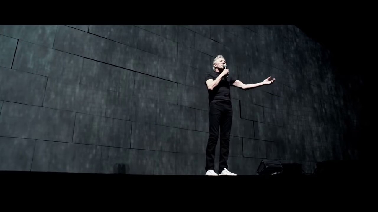 Roger Waters David Gilmour Comfortably Numb Live O2 Arena