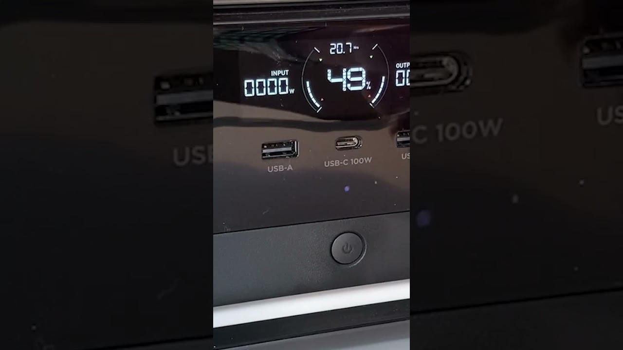 The EcoFlow River 3 is truly a PORTABLE power station - despite it's size!