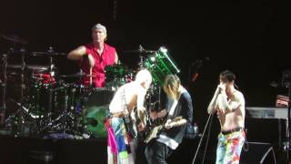 Red Hot Chili Pepers -  Give It Away -  8.09.2016 - Live -  Telenor Arena Oslo