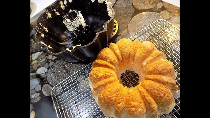5 Tips for Baking in a Cast Iron Fluted Cake Pan 
