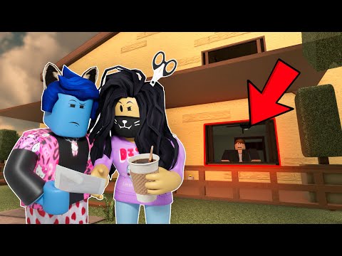 Видео: ОНА ЖДАЛА ЕГО ВЕЧНО... ГРУСТНАЯ ИСТОРИЯ ОДИНОКОЙ ЖЕНЩИНЫ... / Moving In ROBLOX